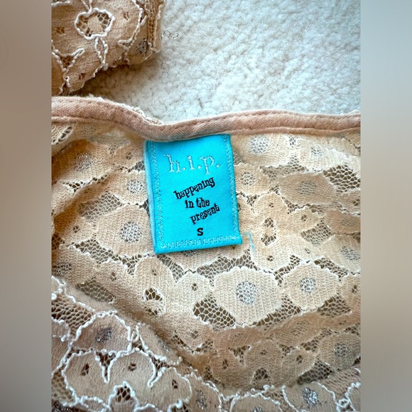 BNWT H.I.P. Cream Beige Sparkly See Through Top Blouse - Picture 3 of 4